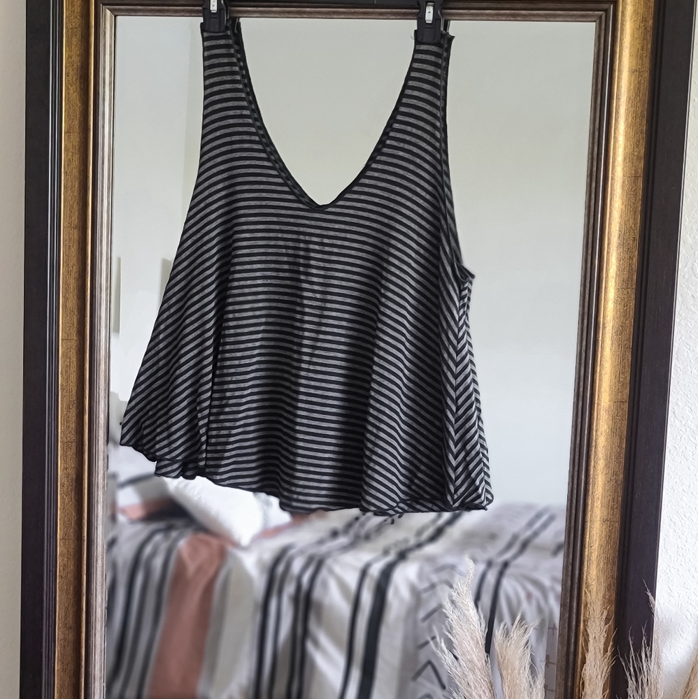 Forever 21 Cropped Swing Tank